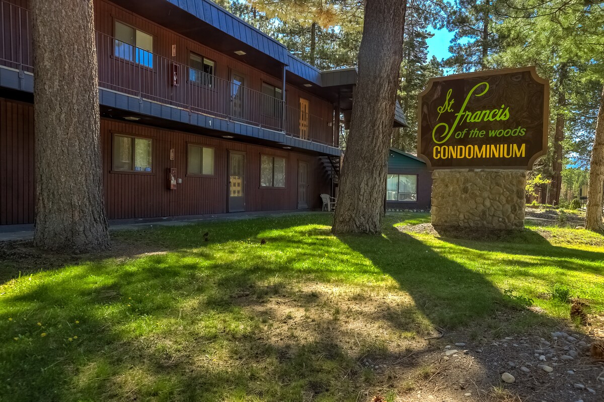 Woodland exterior of the Tahoe lodge containing Emerald Bay Gateway