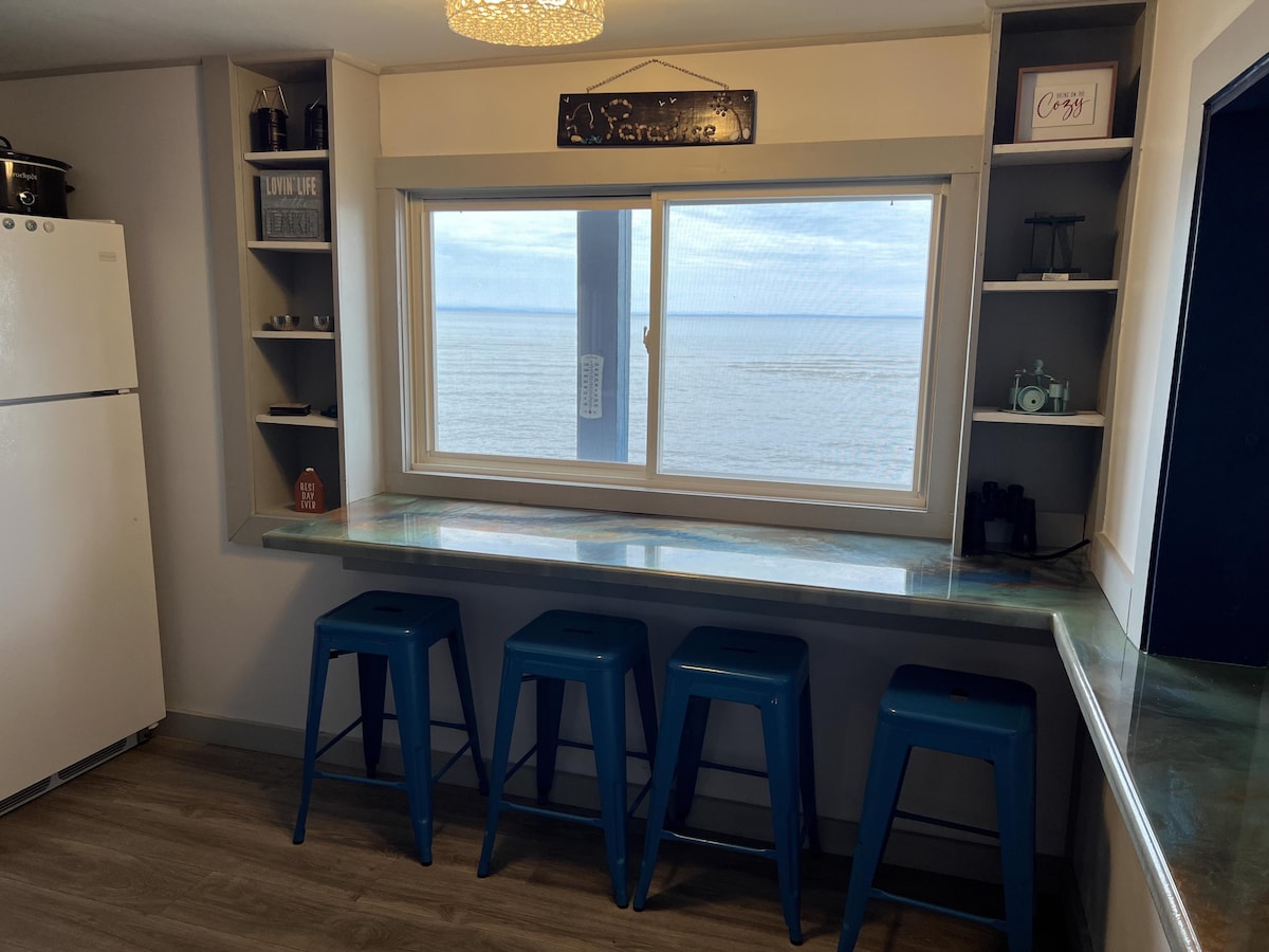 Dining counter beside a window at Paradise Lakeside Retreat